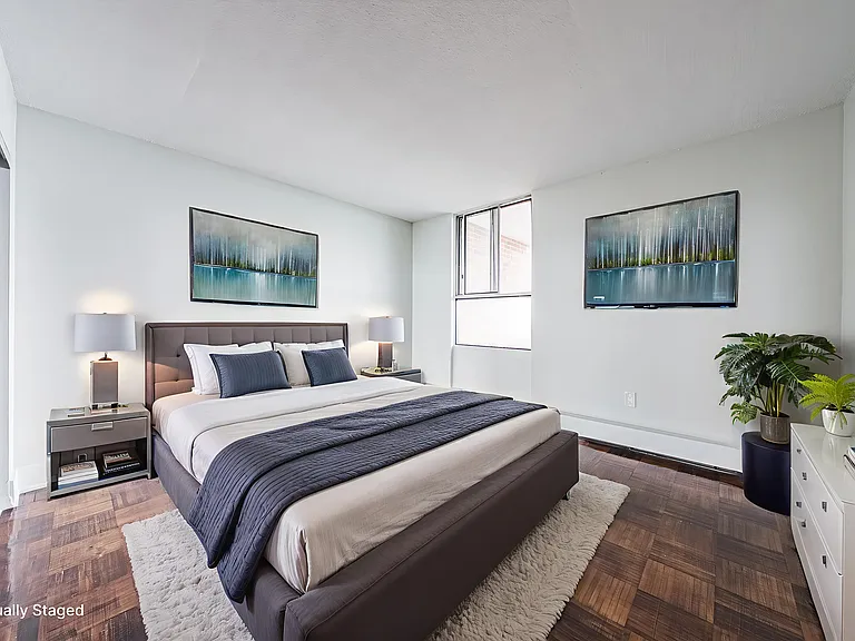 2220 Marine Dr — Photo 37