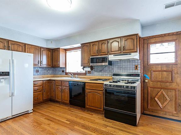 5th image of 7030 N Crawford Ave