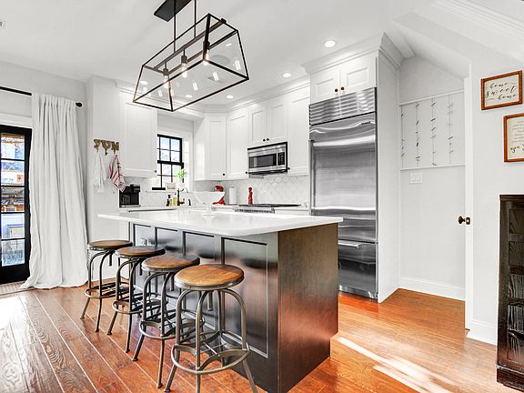 2nd image of 2043 26th St