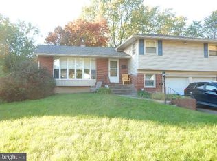 20 Coach Ln, Cherry Hill, NJ 08002