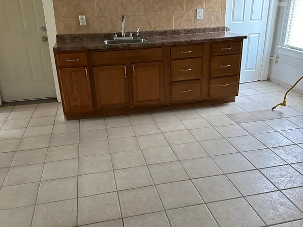 192 Russ St #2, Hartford, CT 06106