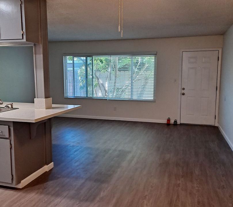 2nd image of 4247 Montalvo St APT 4
