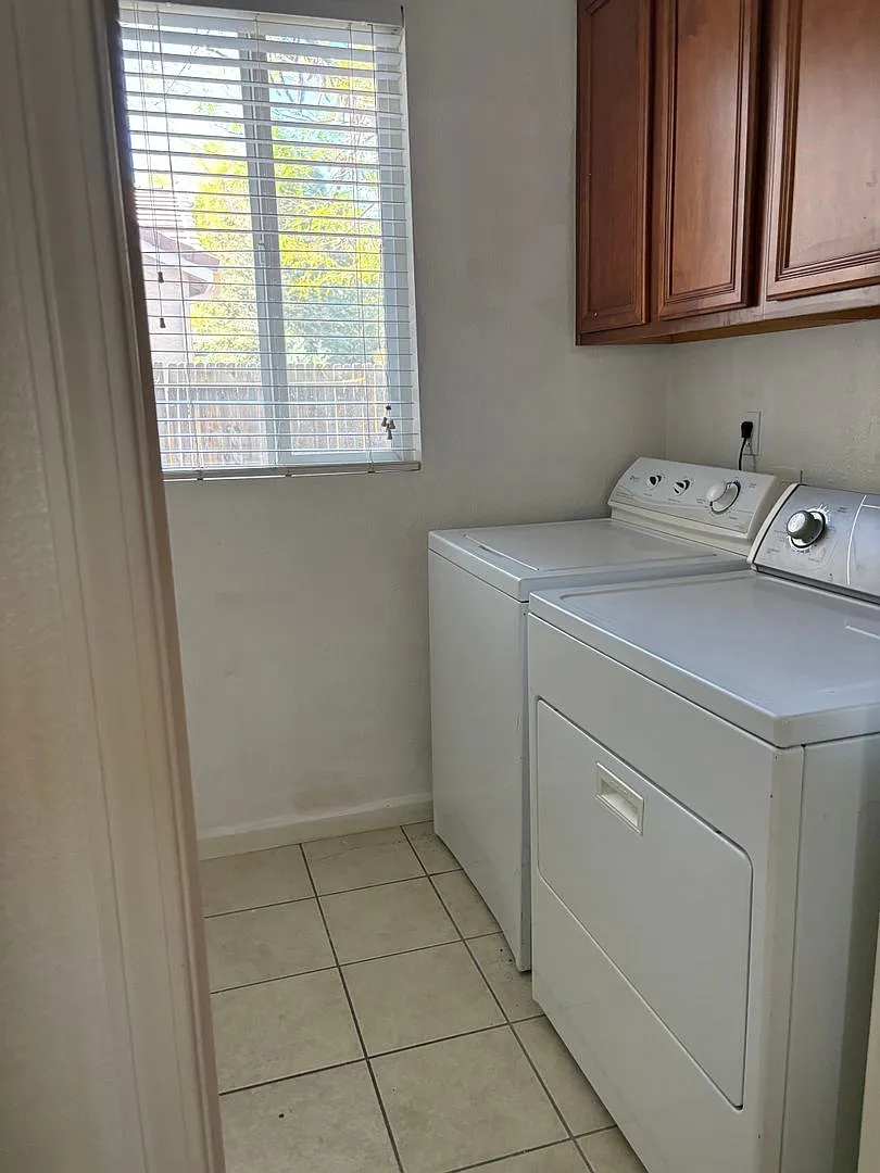 Beautiful 3 bedroom in South Reno — Photo 4