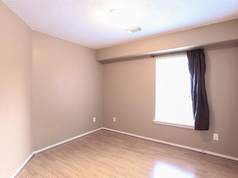 17511 Bering Bridge Ln — Photo 11