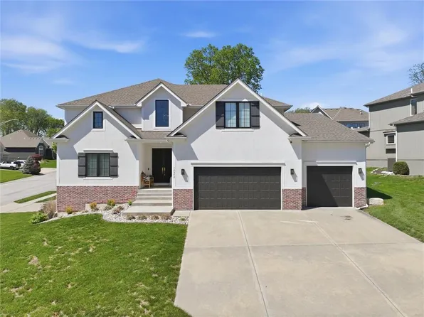 12548 Grand Ct, Kansas City, MO 64145