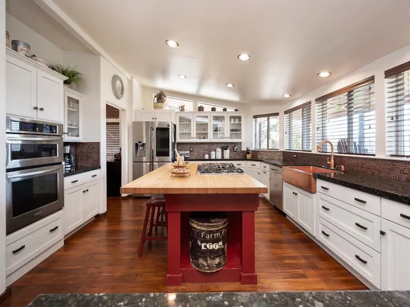1560 Pinto Dr, Angels Camp, CA 95222