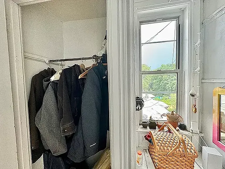 666 Park Pl #2R — Photo 34