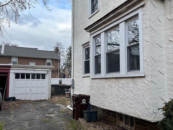 3rd image of 203 W Plumstead Ave