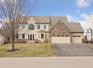 3589 Commonwealth Cir, Woodbury, MN 55125