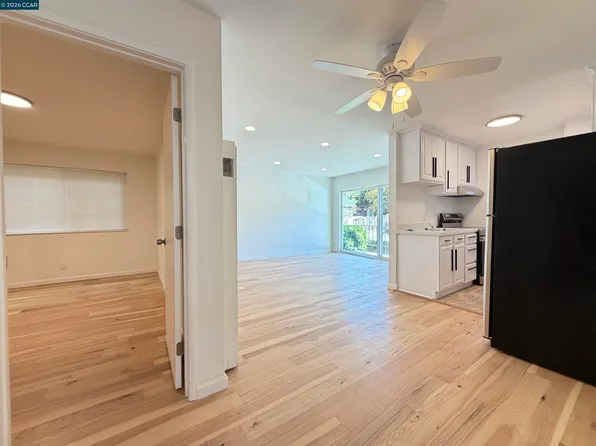 10 Moss Ave APT 15, Oakland, CA 94610