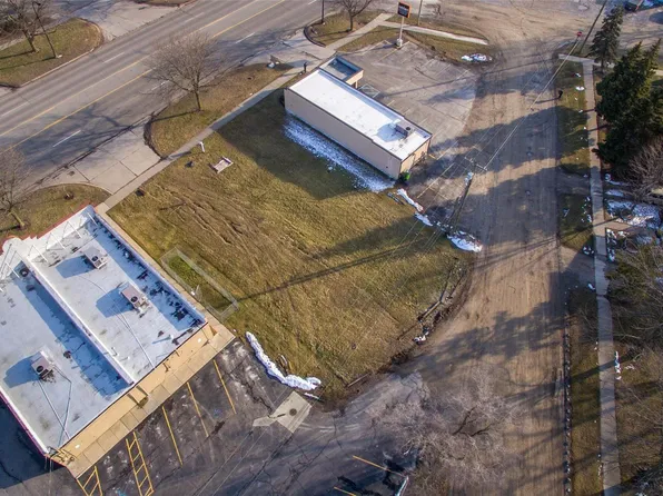 27200 Telegraph Rd, Flat Rock, MI 48134