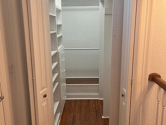 2nd image of 214 S Edison Ave