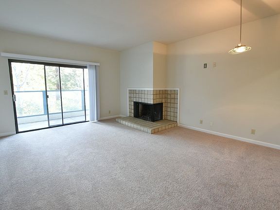4th image of 4691 Albany Cir APT 109