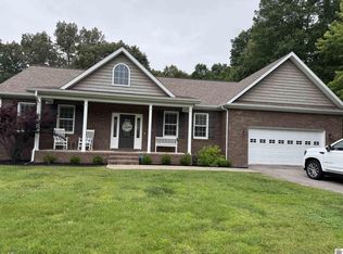 225 Andretta Dr, Paducah, KY 42003