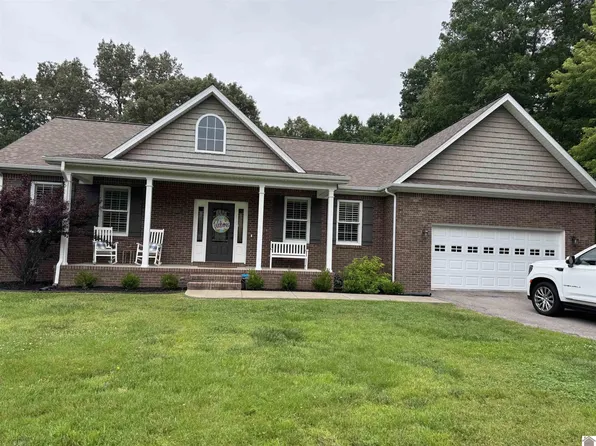 225 Andretta Dr, Paducah, KY 42003