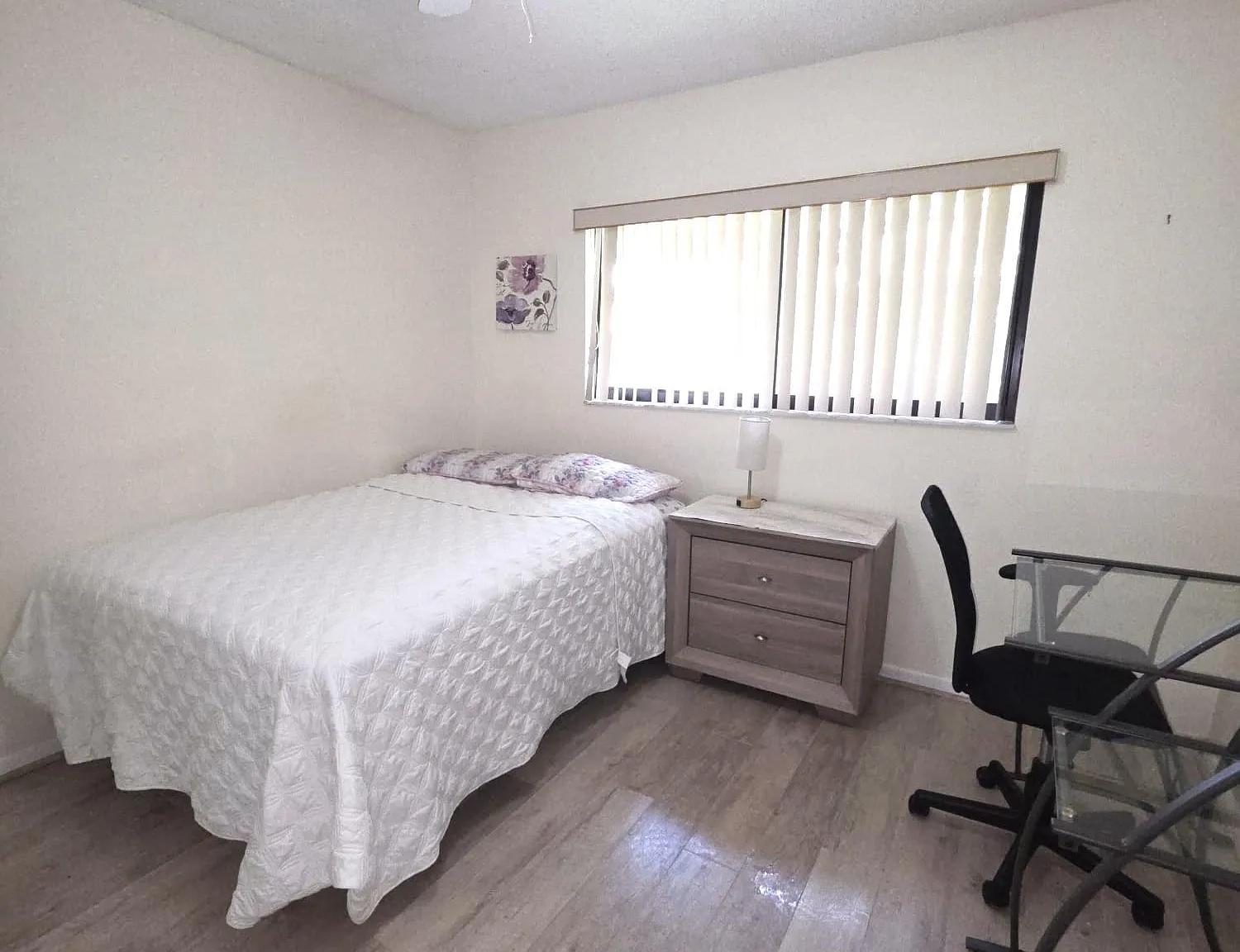 3 bed, 2.0 bath, 1200 sqft, $1,252 — Photo 1