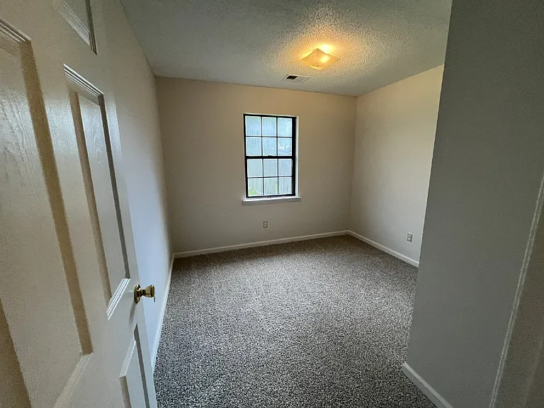 1315 Crossgate Ct — Photo 16