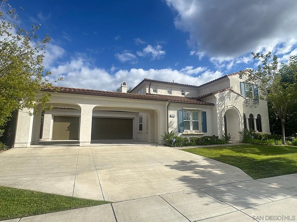 1st image of 15541 Pinehurst Pl