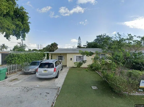 130 W 17th St, Riviera Beach, FL 33404