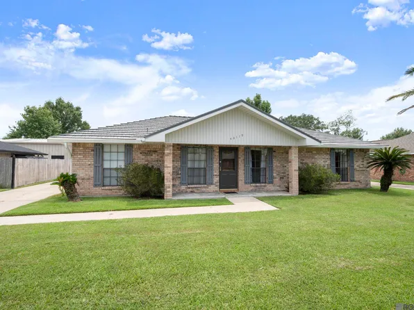 40119 La Rochelle Rd, Prairieville, LA 70769
