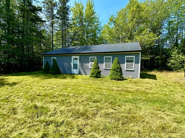 54 Oceanville Road, Stonington, ME 04681