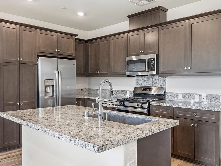 22760 Harmony Dr — Photo 6