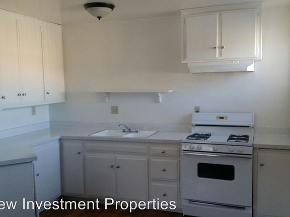 4th image of 418 13th St APT C