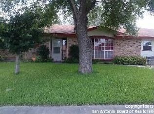118 Meadow Glade Dr, San Antonio, TX 78227