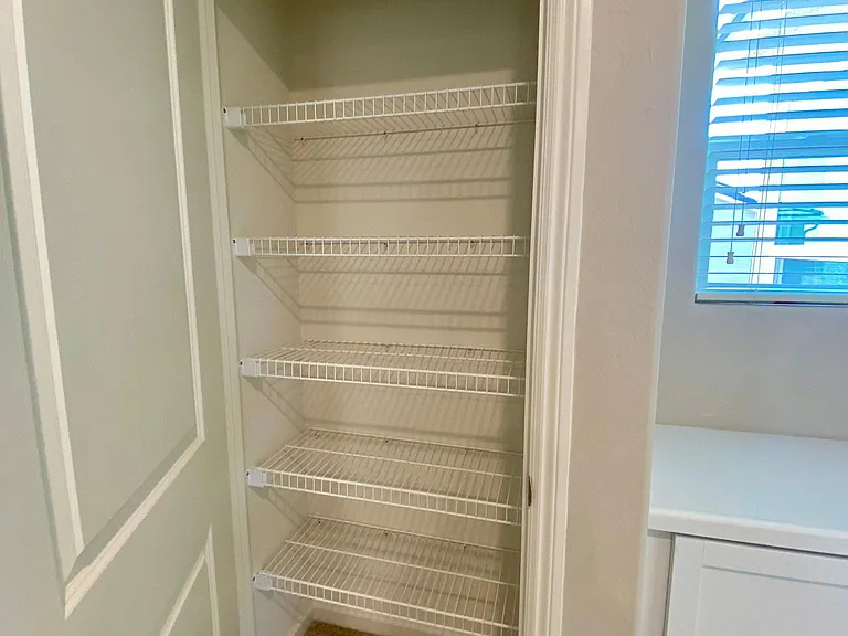 1102 Royalty Way W — Photo 13