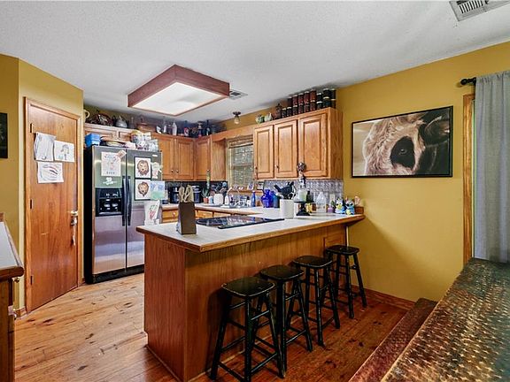 3rd image of 16275 Bruhl Rd