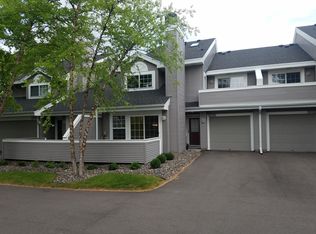 2410 Upland Ln N UNIT B, Plymouth, MN 55447