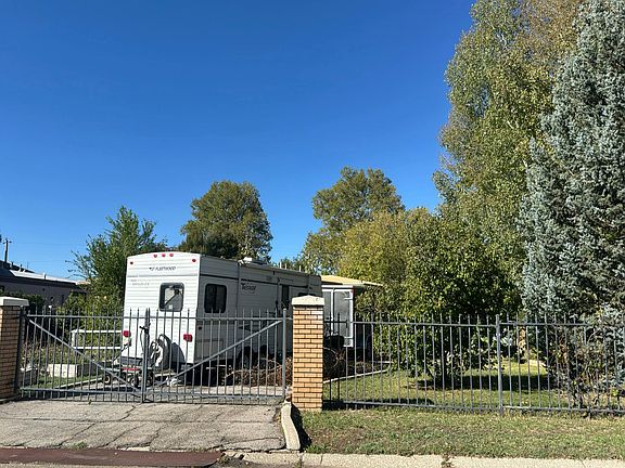 3rd image of 2670 E Wren Rd