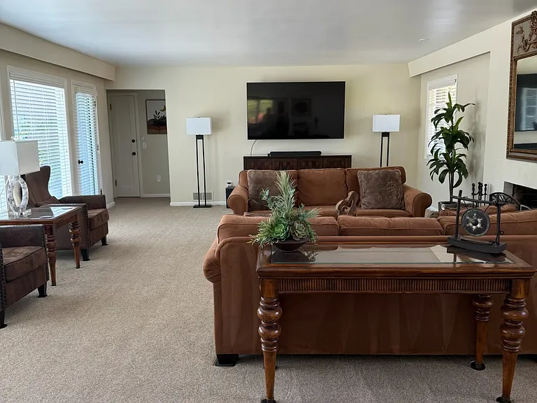 26224 Hilltop Pl — Photo 12