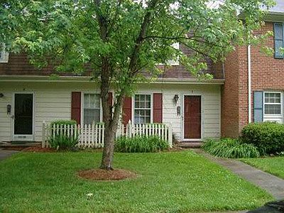 1st image of 3315 Regents Park Ln