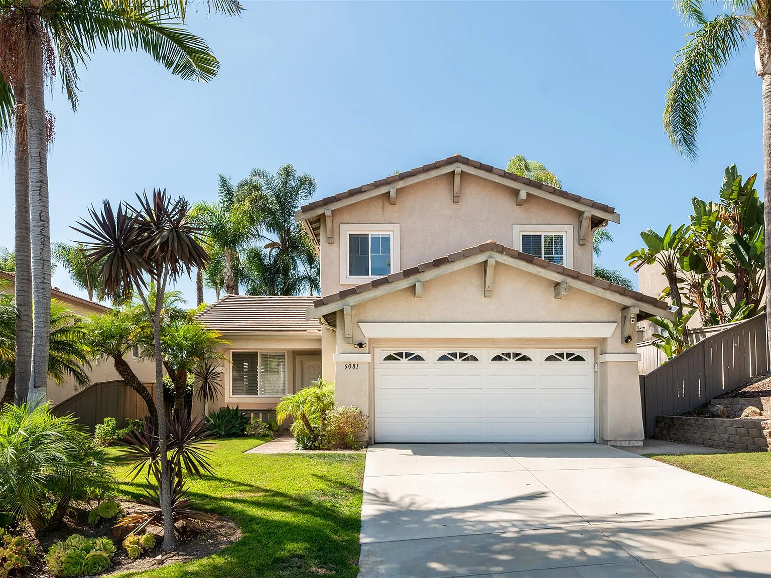 3 bed, 2.5 bath, 1970 sqft, $5,320 — Photo 1