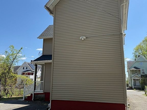 3rd image of 108 Alden St