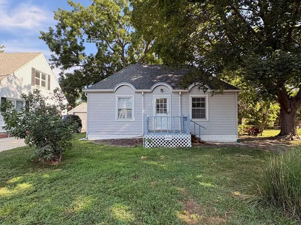 2511 W Downs Cir, West Peoria, IL 61604