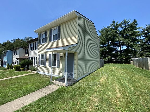 3rd image of 5239 Daffodil Dr