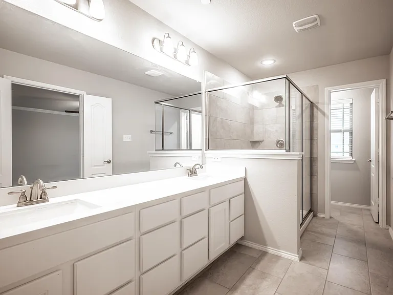 2204 Greystone Dr — Photo 15