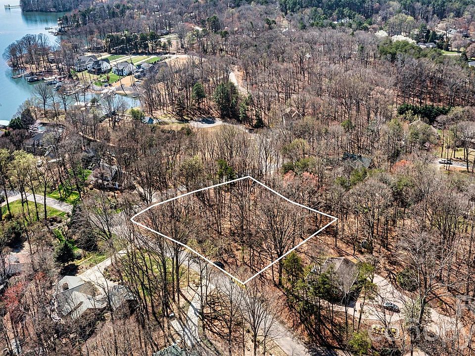 2nd image of 3871 Mill Run