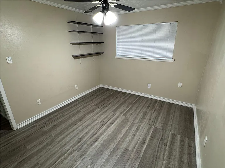 23115 Ludgate Dr — Photo 17