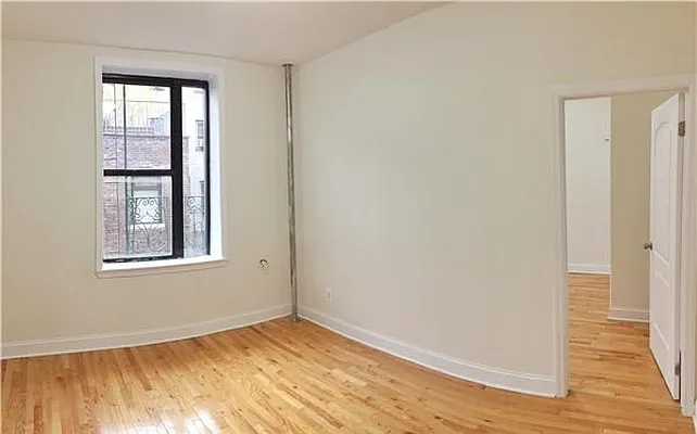 Rented by Century 21 Metropolitan | media 14