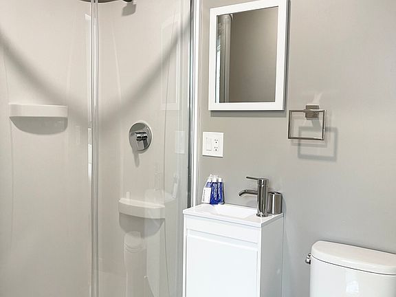 12-14 Derne St #101F, Boston, MA 02114 | Zillow