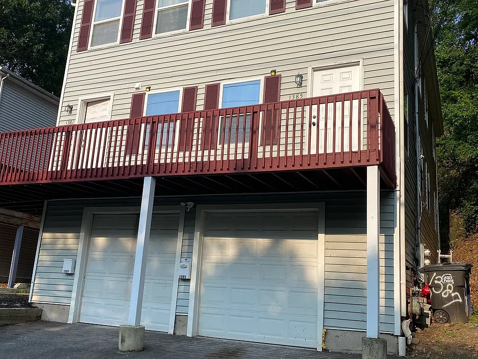 1387 Quinnipiac Ave