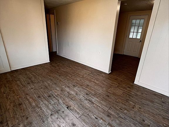3rd image of 111 N Cherry St