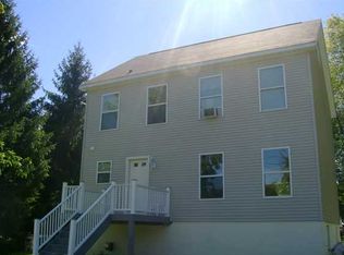32 Seely St, Walden, NY 12586