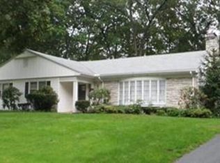 103 Woodside Dr, Longmeadow, MA 01106