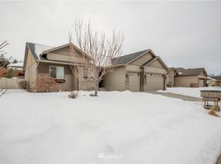 1406 Kirby Ln, Wenatchee, WA 98801