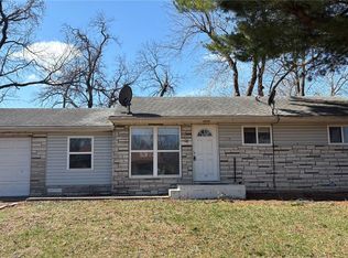 228 Grampian Rd, Saint Louis, MO 63137