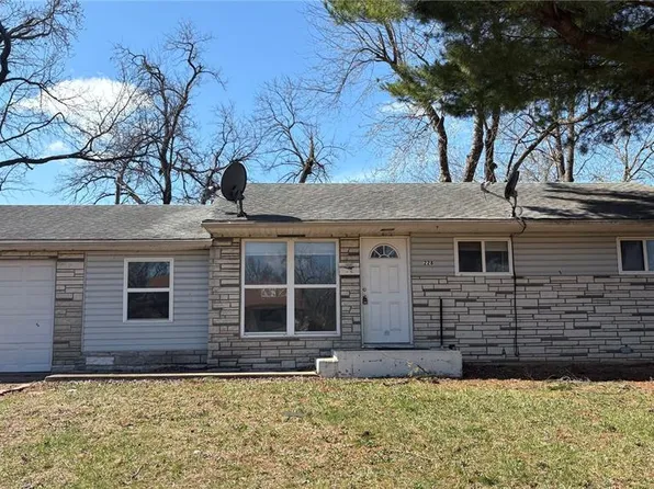 228 Grampian Rd, Saint Louis, MO 63137